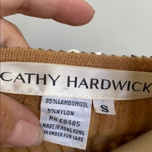Vintage Cathy Hardwick Gold Sequin Top - Picture 5 of 5
